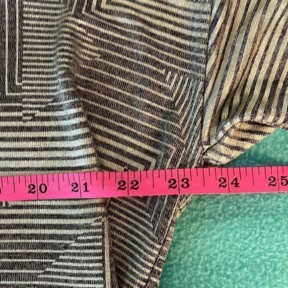 NWT LuLaRoe Women’s Gold And Gray Tunic, Size XS! - Picture 6 of 7